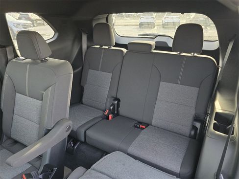 New 2026 GMC Acadia Elevation image 23