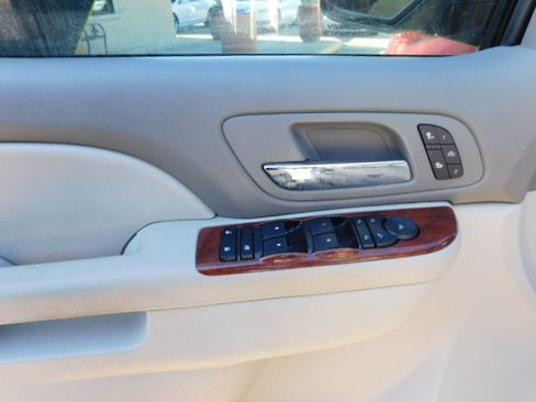 Used 2013 Chevrolet Silverado 1500 LTZ image 10