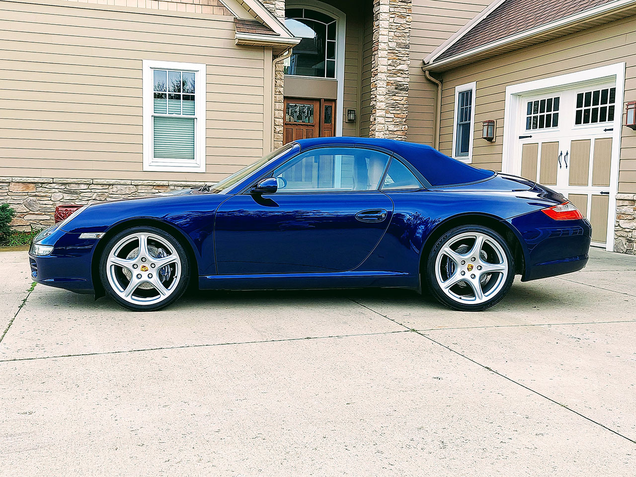 Used 2006 Porsche 911 Cabriolet RWD image 19