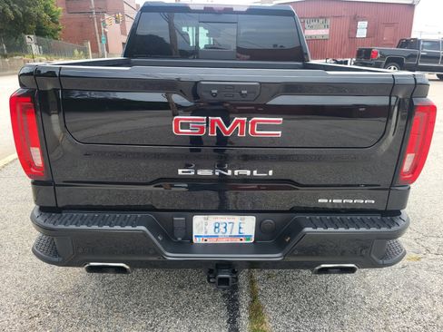 Used 2024 GMC Sierra 1500 4x4 Crew Cab Denali image 10