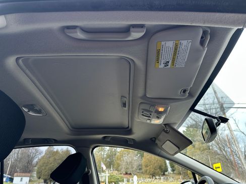 Used 2013 Subaru XV Crosstrek 2.0i Premium image 15