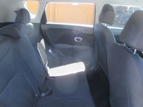 Used 2018 Kia Soul UNAVAIL FWD image 11