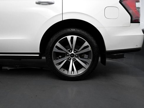 Used 2020 Ford Expedition Limited image 12