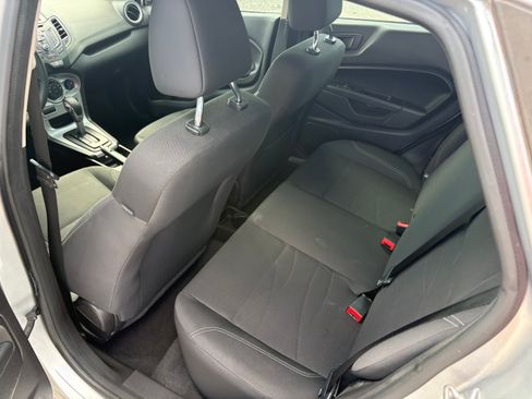 Used 2019 Ford Fiesta SE image 9