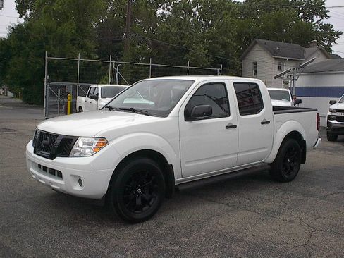 Used 2021 Nissan Frontier SV image 9