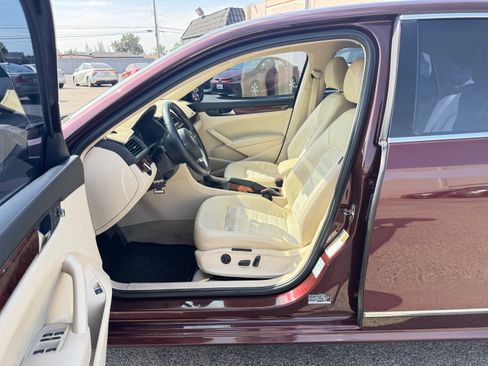 Used 2012 Volkswagen Passat 2.5 SEL image 15