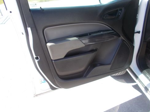 Used 2015 Chevrolet Colorado 2WD Extended Cab W/T image 5