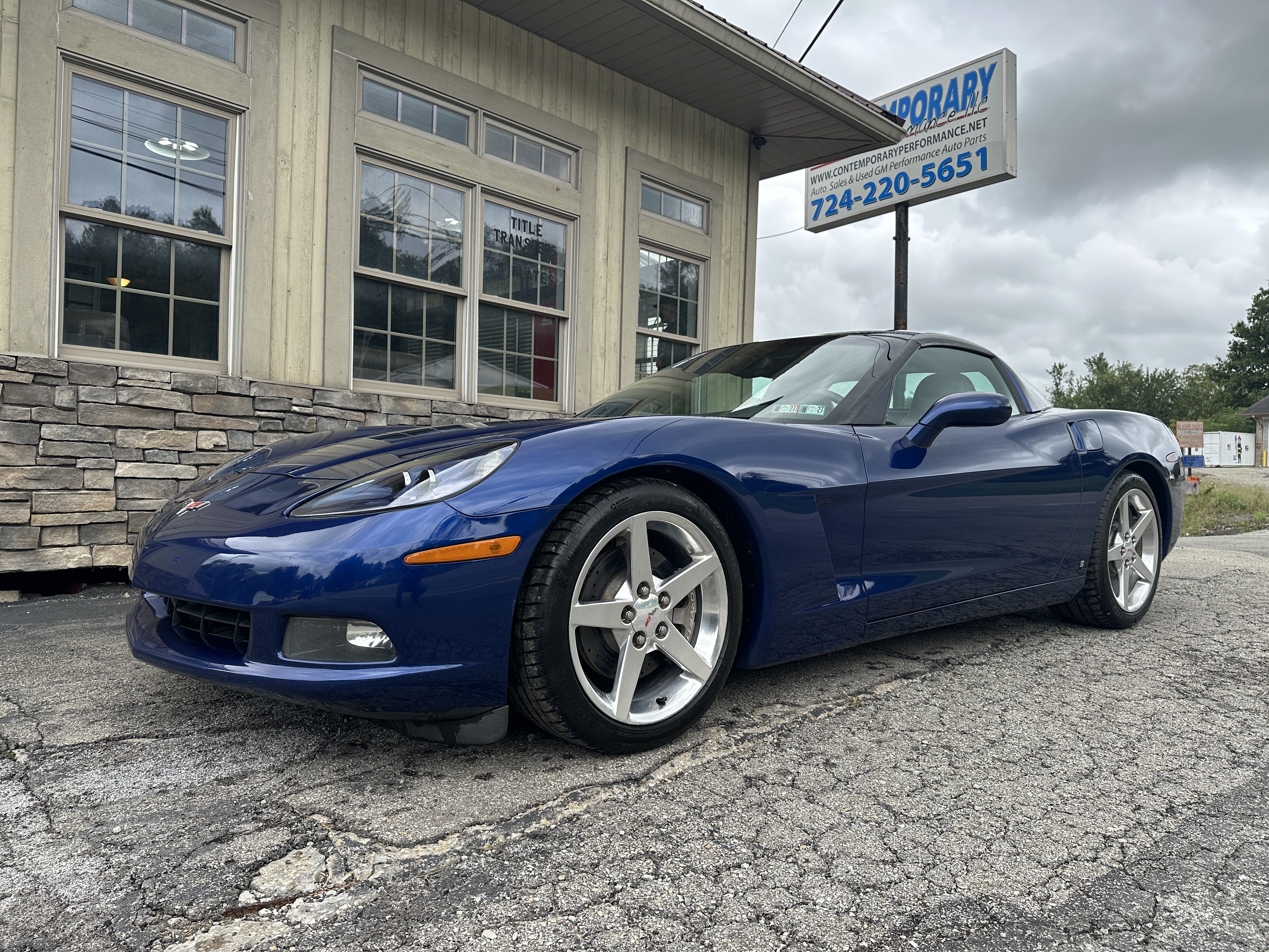 Used 2006 Chevrolet Corvette Coupe RWD image 1