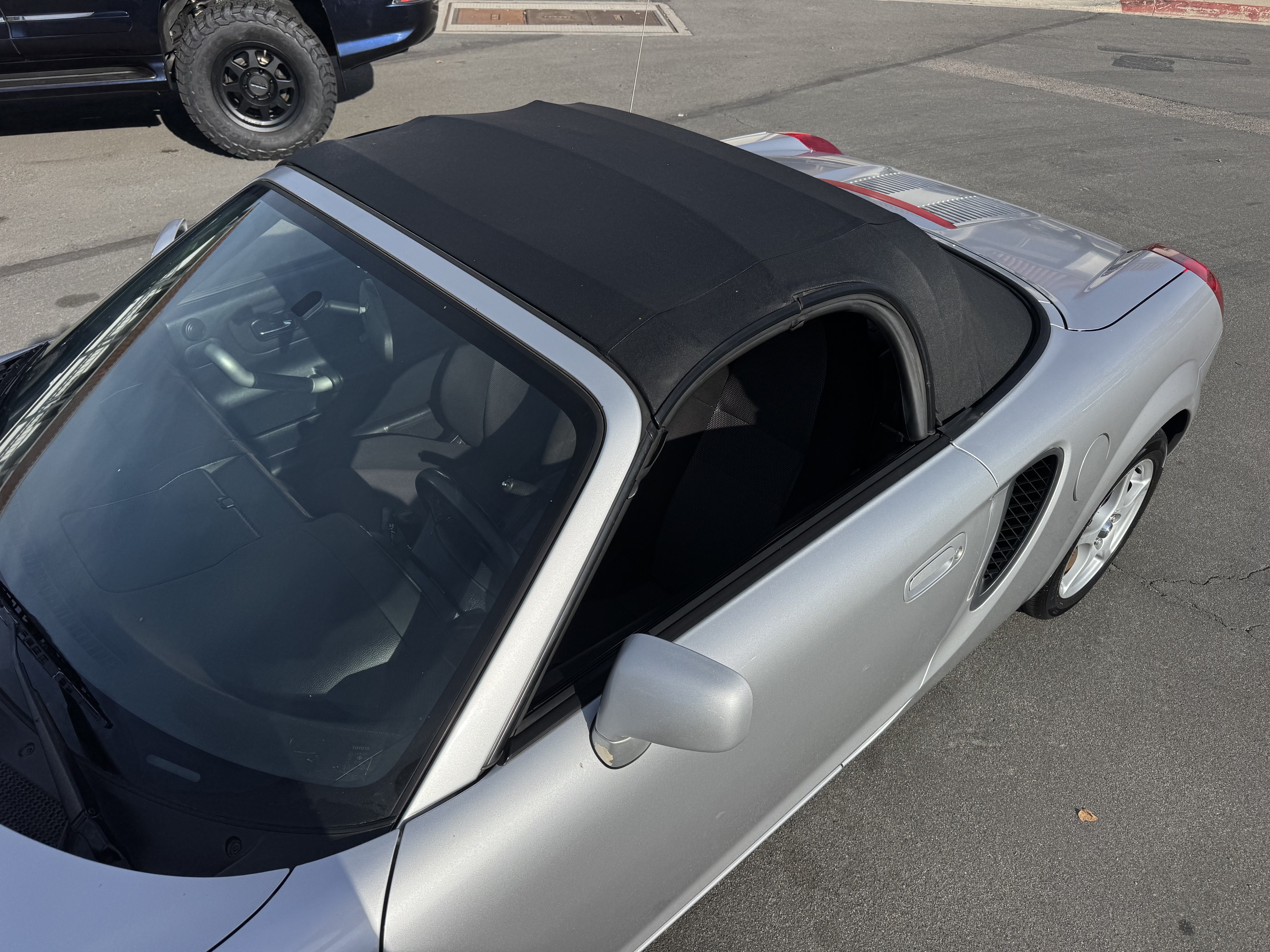 Used 2002 Toyota MR2 Spyder RWD image 23