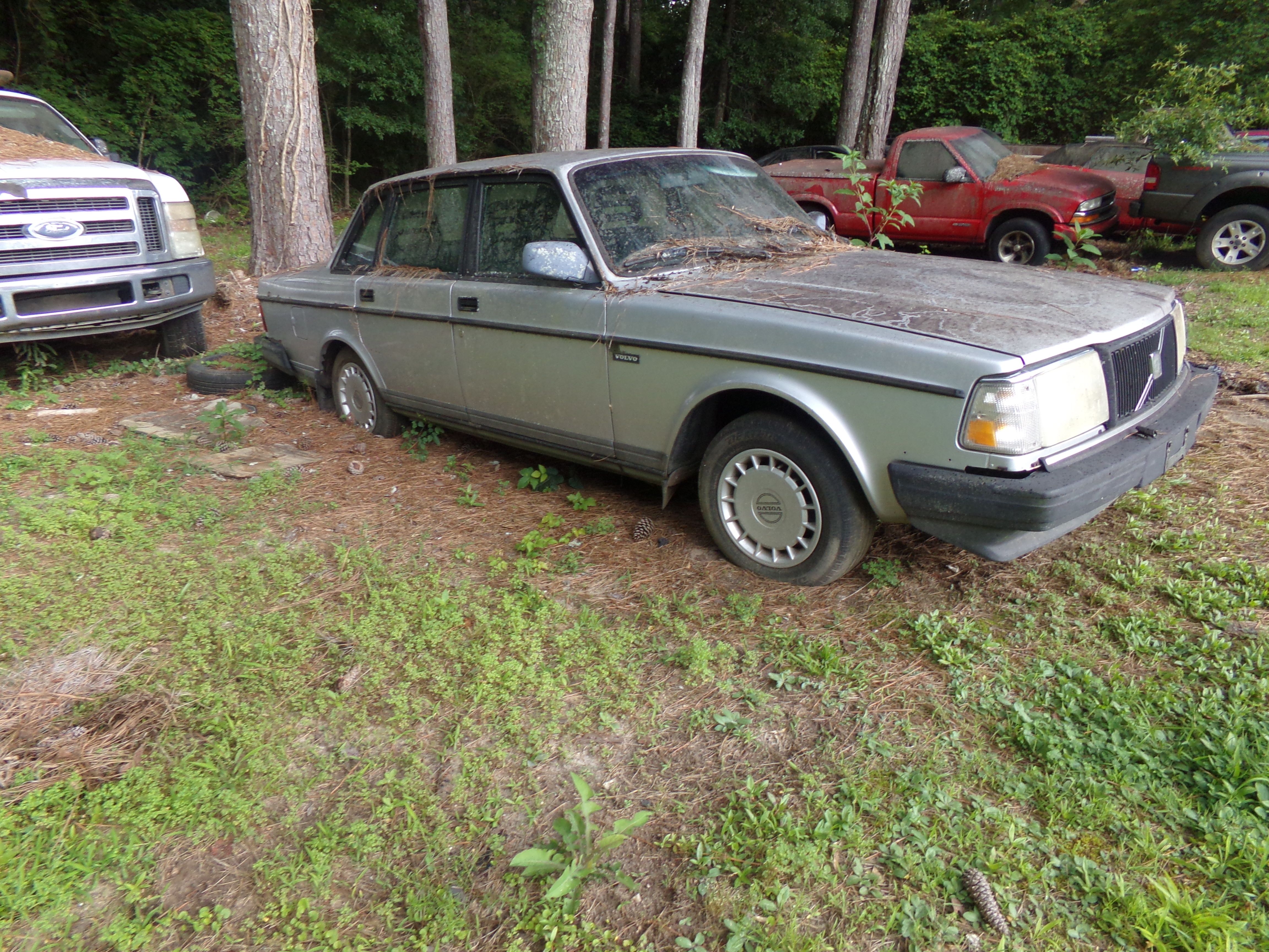 Used 1992 Volvo 240 GL Sedan RWD image 1
