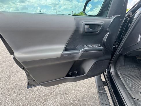 Used 2023 Toyota Tacoma SR image 12