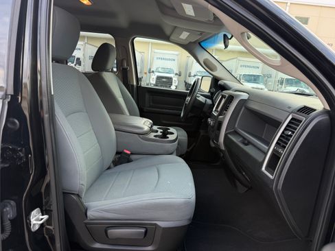 Used 2014 RAM 1500 ST RWD image 15