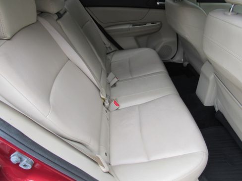 Used 2014 Subaru XV Crosstrek 2.0i Limited AWD/4WD image 16