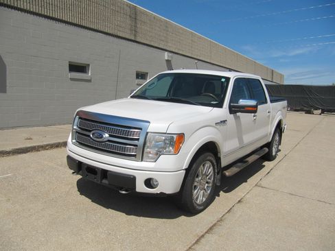 Used 2010 Ford F150 Platinum Pickup 4D 5 1/2 ft AWD/4WD image 2