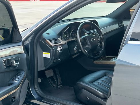 Used 2011 Mercedes-Benz E 350 image 23