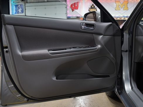 Used 2005 Toyota Camry LE image 26