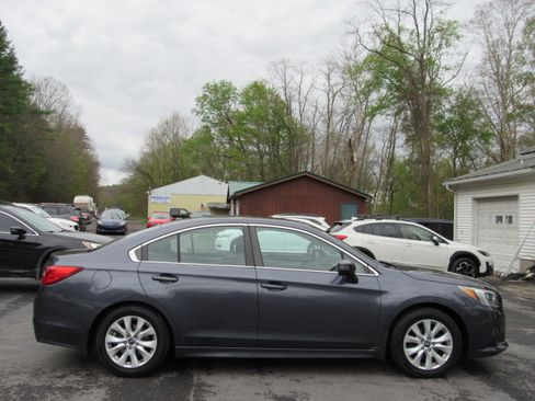 Used 2015 Subaru Legacy 2.5i Premium AWD/4WD image 8