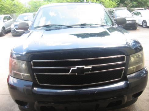 Used 2008 Chevrolet Avalanche 4x4 image 2