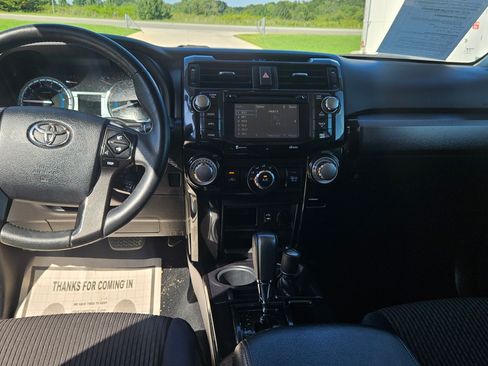 Used 2015 Toyota 4Runner 4WD image 13