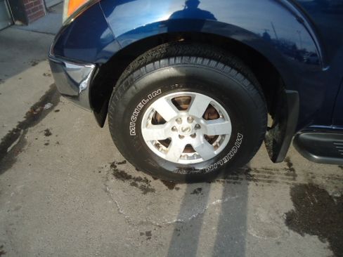 Used 2006 Nissan Frontier SE image 5