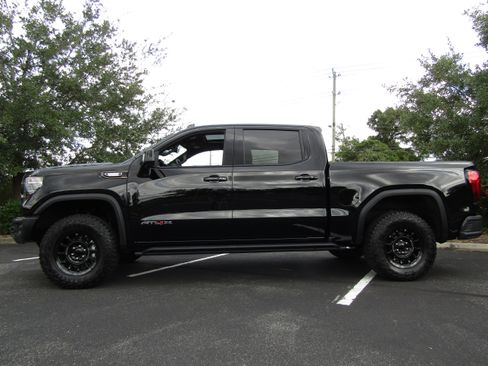 Used 2024 GMC Sierra 1500 4x4 Crew Cab AT4X image 1