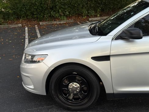 Used 2016 Ford Taurus image 29