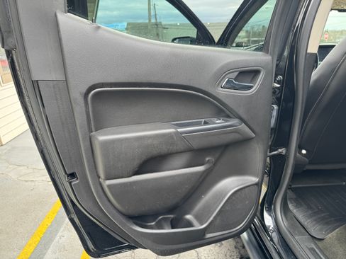 Used 2017 Chevrolet Colorado ZR2 image 11