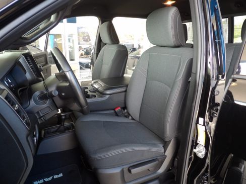 Used 2022 RAM 2500 Tradesman image 21