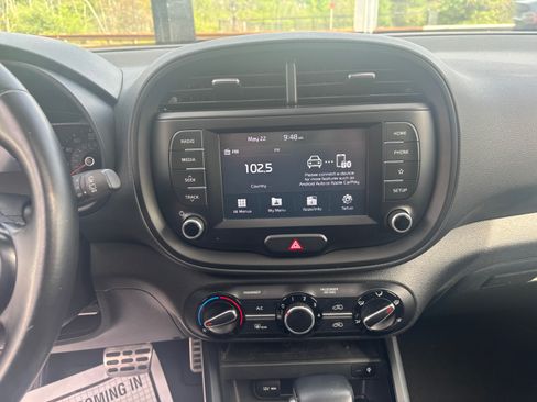 Used 2020 Kia Soul GT-Line FWD image 7