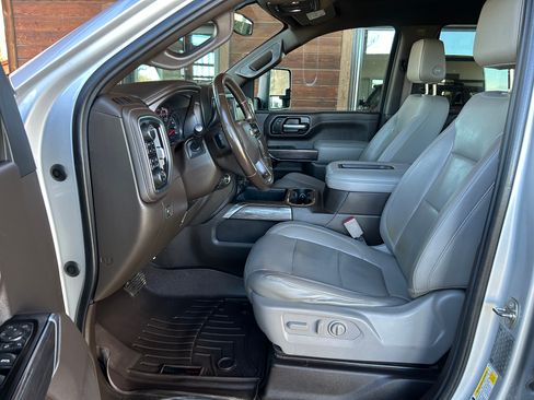 Used 2020 Chevrolet Silverado 3500 LTZ image 12