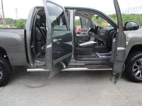 Used 2011 Chevrolet Silverado 1500 LT Z71 AWD/4WD image 33
