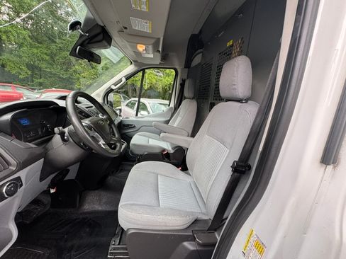 Used 2015 Ford Transit 250 148 Medium Roof RWD image 18