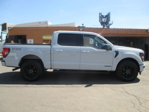 Used 2024 Ford F150 XLT image 2