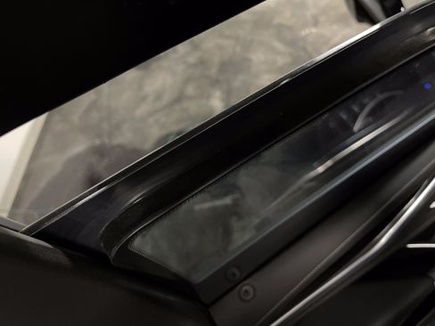 Used 2023 Cadillac Escalade Platinum Luxury image 39