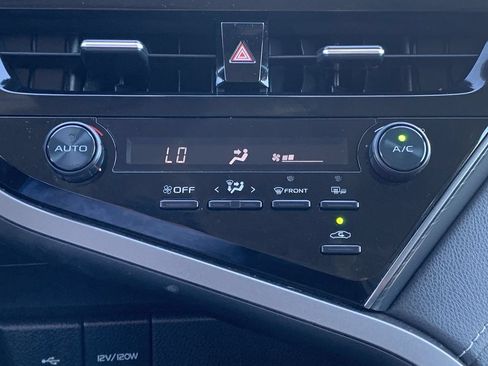 Used 2023 Toyota Camry SE FWD image 22