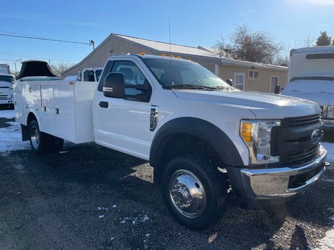 Used 2017 Ford F450 image 3