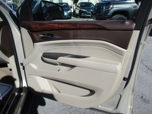 Used 2012 Cadillac SRX Luxury image 33