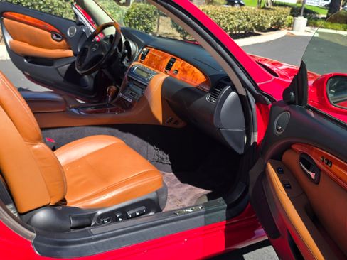 Used 2005 Lexus SC 430 image 24