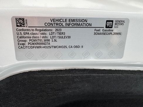 Used 2023 Chevrolet Equinox LS image 23