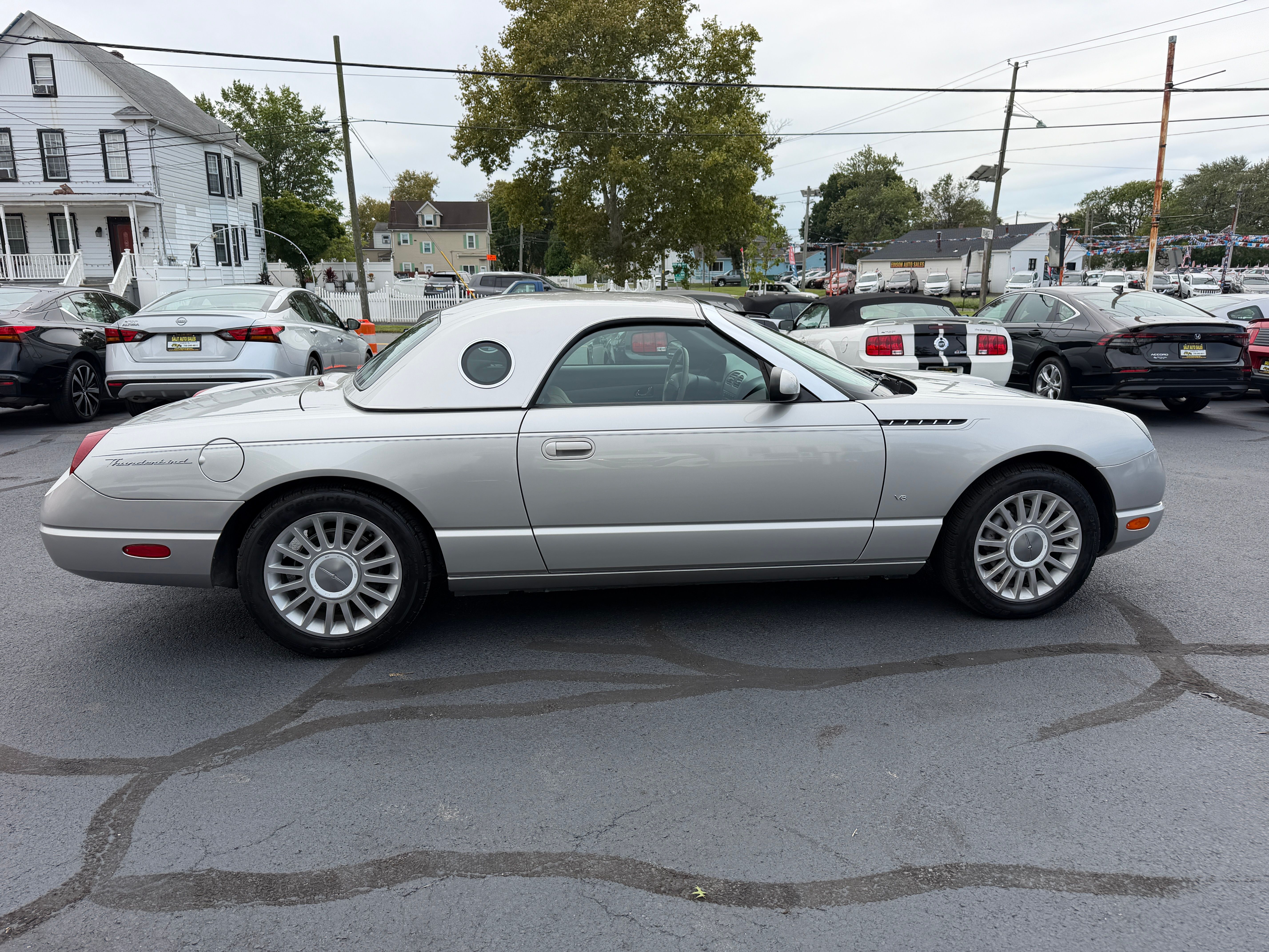 Used 2004 Ford Thunderbird UNAVAIL RWD image 40