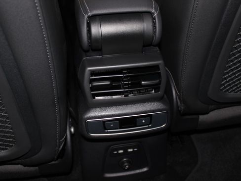 Used 2024 Audi Q4 e-tron Premium Plus image 34