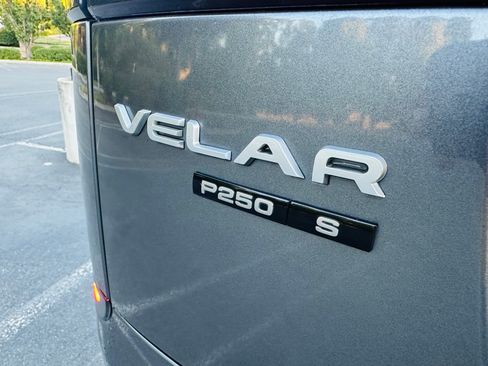 Used 2018 Land Rover Range Rover Velar S AWD/4WD image 35