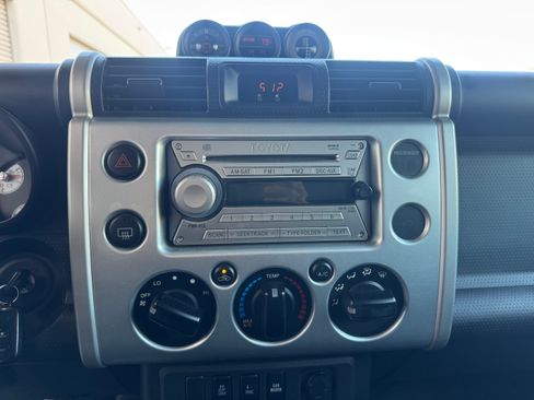 Used 2007 Toyota FJ Cruiser image 34