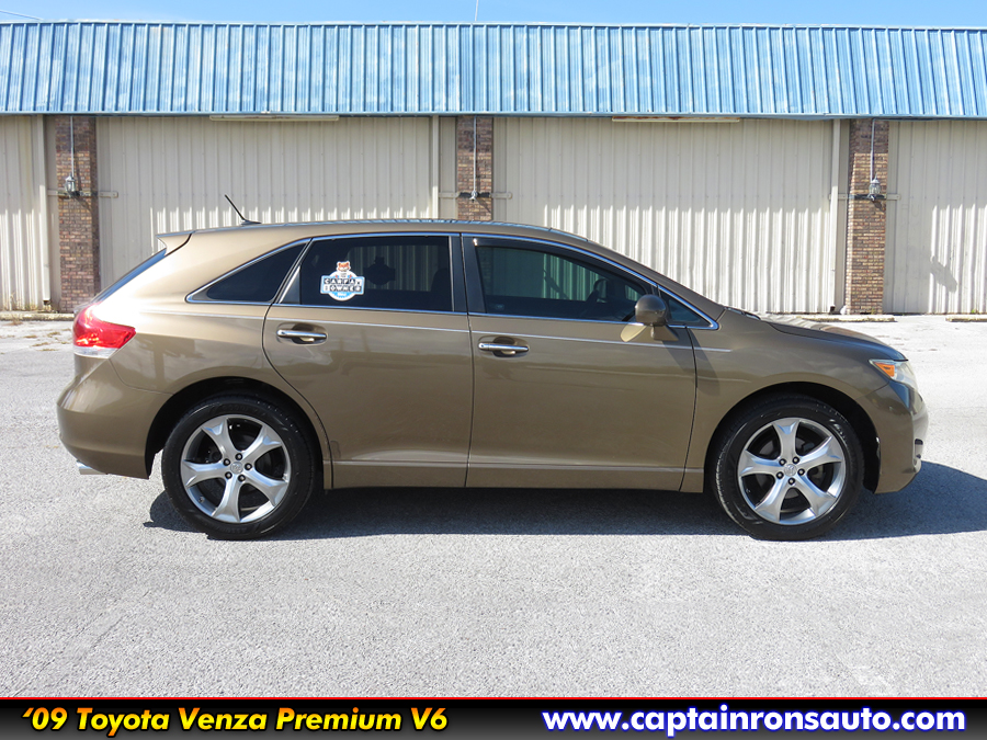 Used 2009 Toyota Venza FWD image 17