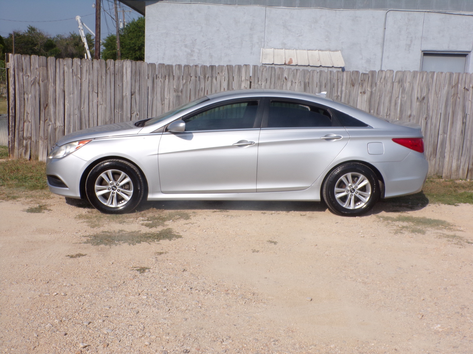 Used 2014 Hyundai Sonata GLS FWD image 2