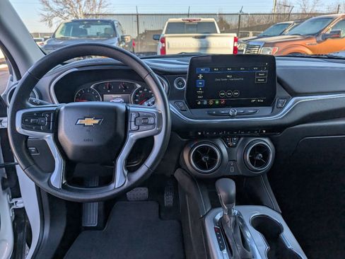Used 2023 Chevrolet Blazer LT image 8
