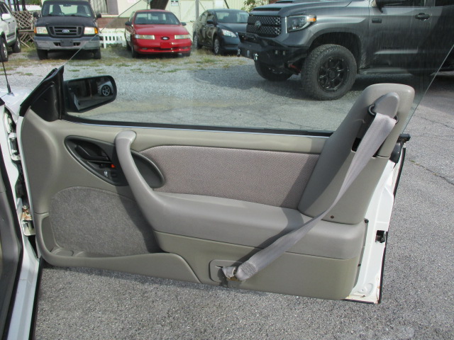 Used 1994 Chevrolet Cavalier RS Convertible FWD image 18