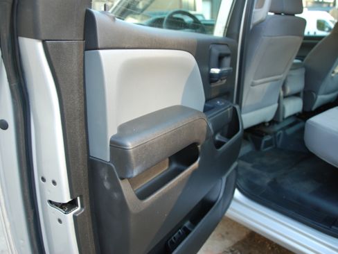 Used 2017 Chevrolet Silverado 2500 image 15