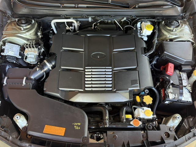 Used 2018 Subaru Outback 3.6R Touring AWD/4WD image 22