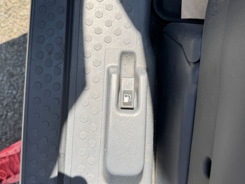 Used 2004 Honda Pilot EX image 10